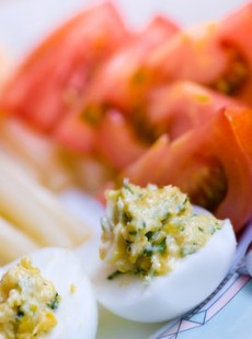 recette-de-la-semaine-par-anael-stolz-oeufs-mimosa-alleges-3129